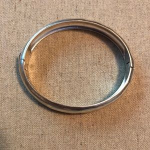 Stella & Dot Essential Sculptural Bangle